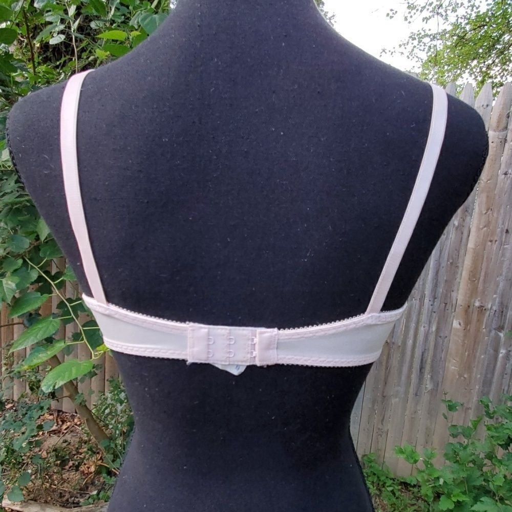 Bra‎ - Picture 2 of 7